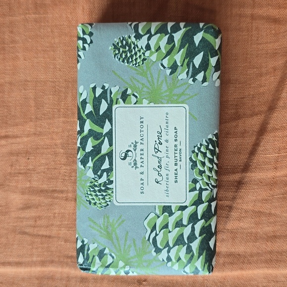 Soap & Paper Factory Roland Pine Shea Butter Soap - Picture 7 of 10